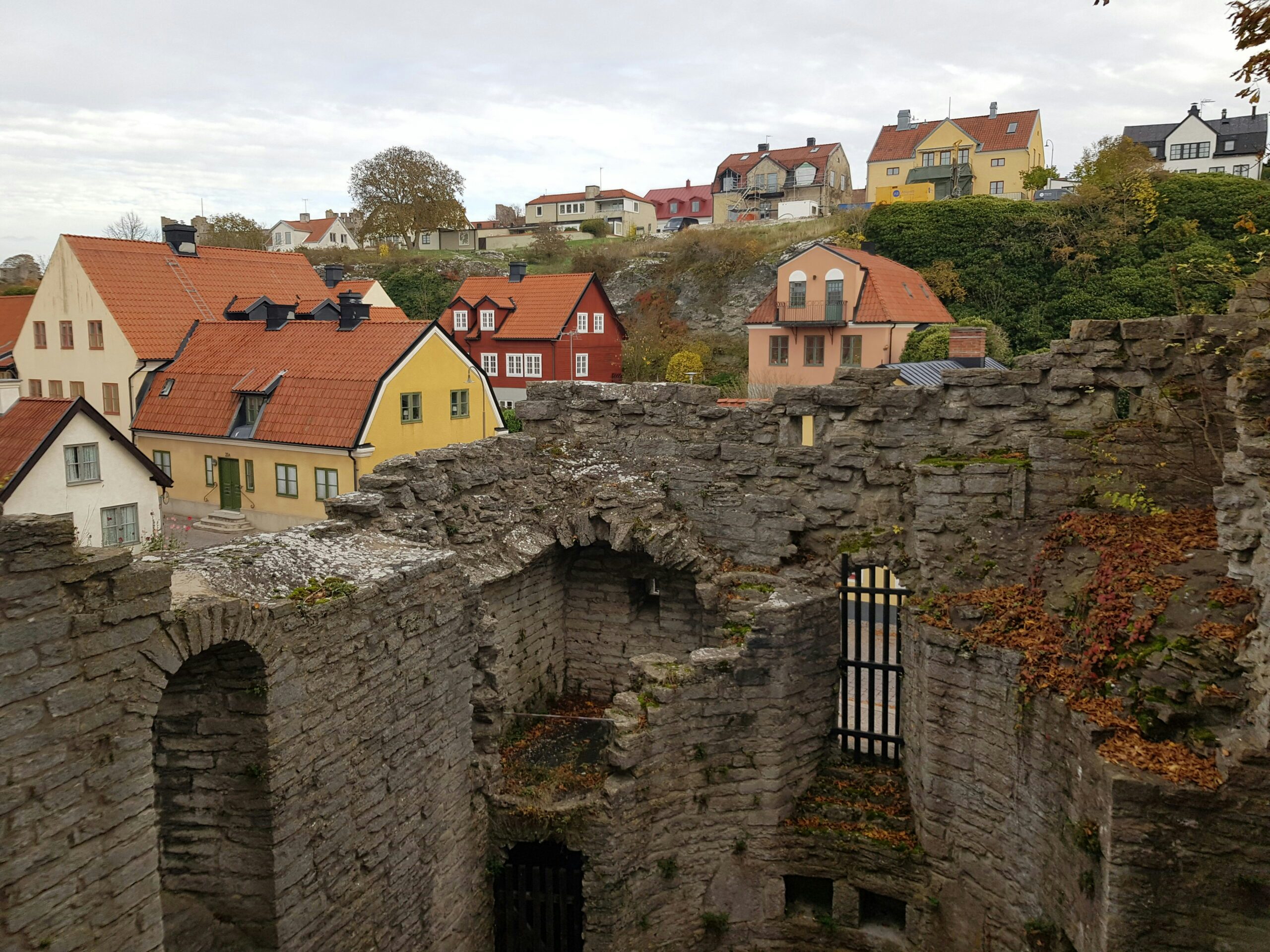 Utsikt från Helge Ands Ruin i Visby